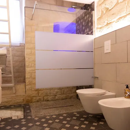 Dama Luxury Con Jacuzzi *